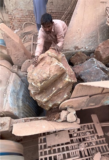 Effective Stone Crushing Machine for Rock Processing