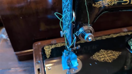 Singer 99K Hand Crank Sewing Machine With Attachments and Bentwood Case - Etsy UK