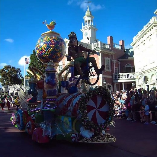 Disney World "Mickey's Once Upon a Christmas" Parade [December 2025] Camp Snap 012