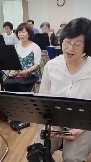 "언제 벌써"하모니카 연주하다가 노래하는 동작문화원 연주반원