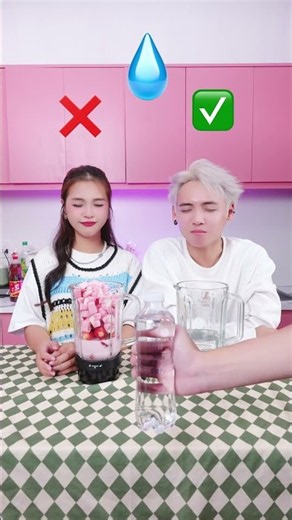 The one who has everything vs. the one who has nothing! 🍓 🥤 #waitaminute #viral #shorts