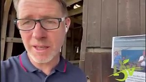 385K views · 8.6K reactions | In Holland herrscht Bürgerkrieg, doch die systemtreuen Medien schweigen. Gleichzeitig erleben wir eine Lebensmittelkrise, in der Lebensmittel vernichtet werden und Bauern gezwungen werden, ihre Betriebe stillzulegen. | KenFM news | Facebook