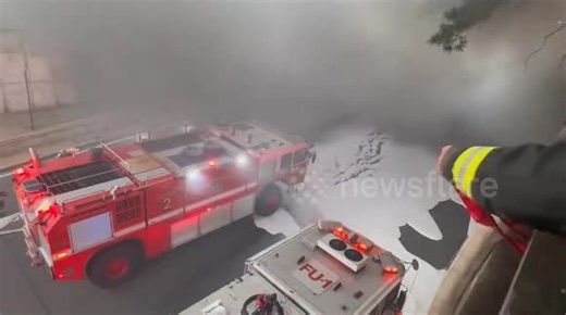 Firefighters battle bus fire inside tunnel in Washington