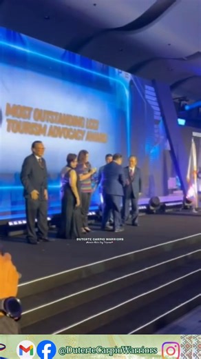 VP Inday Sara Duterte at the 51st Philippine Business Conference and Expo, hosted by the Philippine Chamber of Commerce and Industry! 𝑴𝒂𝒉𝒂𝒍𝒊𝒏 𝑵𝒂𝒕𝒊𝒏 𝑨𝒏𝒈 𝑷𝒊𝒍𝒊𝒑𝒊𝒏𝒂𝒔 ✨🇵🇭 #VPSaraDuterte #IndaySaraDuterte #DCW #Panaghiusa 📸 Contribution | Panaghiusa
