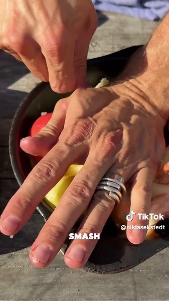 Delicious Swedish Apple Crumble Recipe