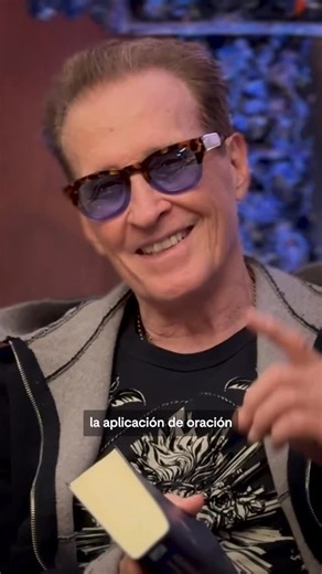 emmanueloficial on Instagram: "Estamos a días de terminar el adviento, únete al reto y disfruta de todo este contenido para tu vida de oración @hallowapp.es"