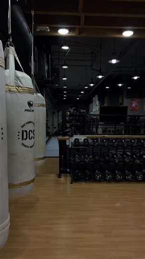 kim on Instagram: "4/31 lil boxing vlog getting back into boxing so we’re dialling it back to the basics to work on technique s/o to the best coach @coachhutchmma"