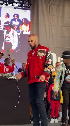 Chris Brown Amazing Dance Moves Compilation