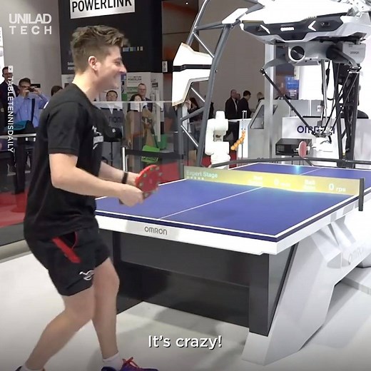 The world's best table tennis robot takes on a full-time table tennis coach 🏓🏓 TableTennisDaily | UNILAD Tech