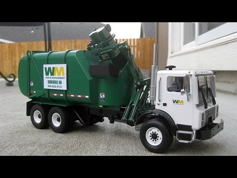 Custom First Gear Garbage Truck - 1:34 Scale Heil CP Python - "In Action"