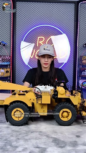 Fire up this monster 1.8-Meter-Long Metal 1/20 C739D Heavy Duty Hydraulic Mining Trailer #rc #model