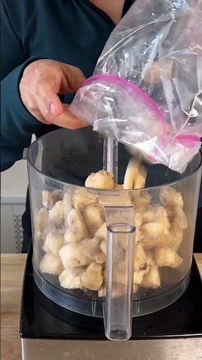 Making ice cream with just bananas is absolutely b a n a n a s! 🍌 #nicecream #easyrecipe