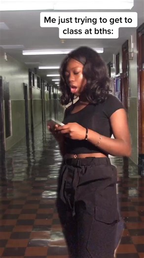 Istg these hallways make me wanna kms especially the 6th floor im da always late bc of them #greenscreen #highschool #brooklyntech #fyp