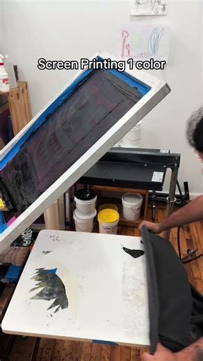 Screen Printing 1 color #screenprint #screenprinting #silkscreen #nyc #brooklyn