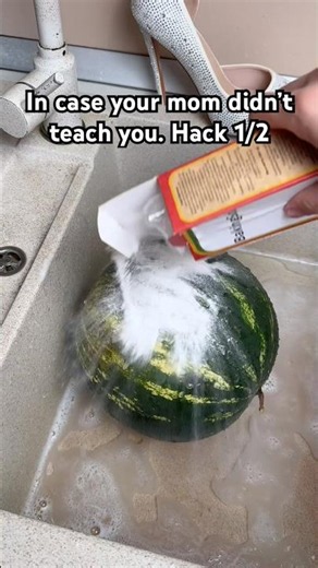 You’ve been eating watermelon the wrong way🍉 Hack 1/2