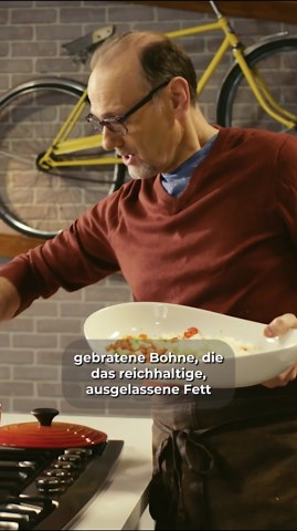 Herzhafte italienische Favabohnen-Mangold-Suppe