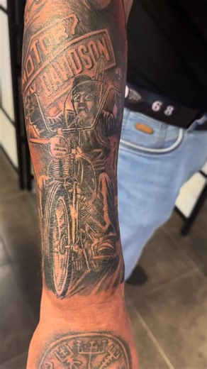 102 reactions · 16 comments | Work in progress! #biker #bikertattoo #harley #tattooharderwijk #tattooermelo | Tattoo studio fiftyshades | Facebook