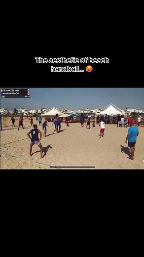 Who's trying this summer?☀️🥵 #ehf #beachhandball #handball #händbold #goalkeepersaves 🦅