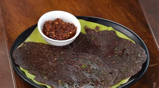 அஞ்சே நிமிஷத்தில் ரெடி... பாரம்பரிய சுவையில் கமகமக்கும் ராகி அடை