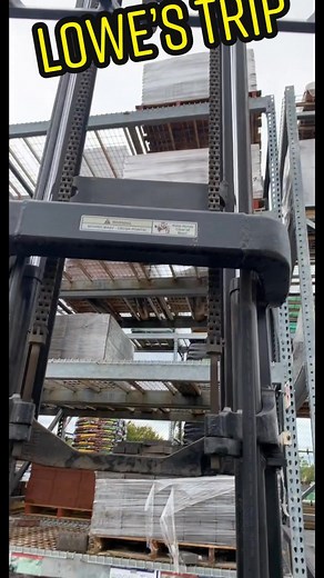 Quick story of how I got irritated with waiting and got my own stuff down at @lowes #forklift #yale #sorrynotsorry