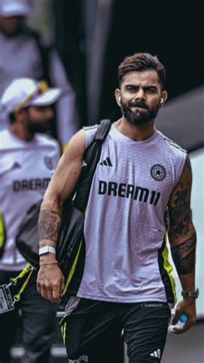 Virat Kohli 100 Century #viralvideo #kingkohli #runmachinekohli #kingviratkohli #shortvideo