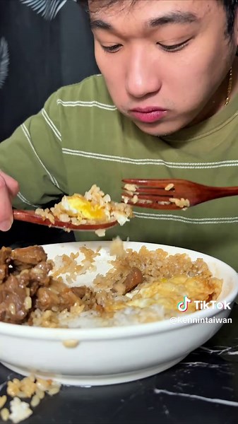 TARA KAIN (BISTEK) #ofwtaiwan #taiwan🇹🇼 #kennvillafranca #fyp #foodvlog