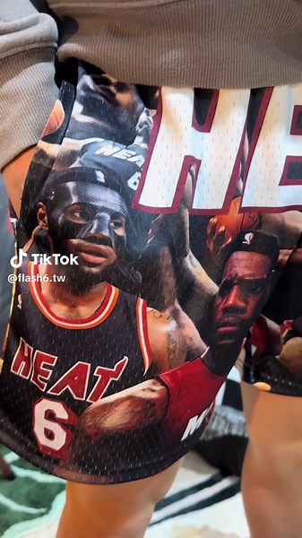 點擊我主頁有購買連結 還有很多款式不要錯過了 #flash6 #街頭服飾 #bigdwag #品牌 #運動服飾 #story #nba #LBJ #nba #運動服飾品牌