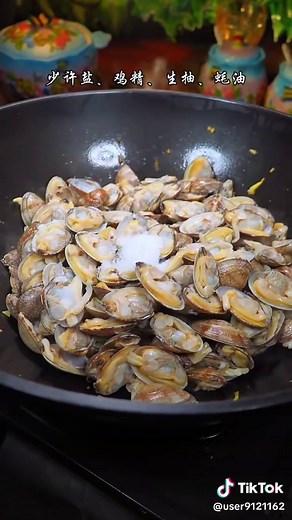 The practice of China seafood, stir-fried shells. #chinesefood #asianfood #美食 #food #fyp #viral #seafood