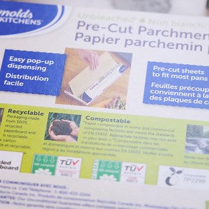 1.4K reactions · 49 shares | A few of the many quick and easy kitchen hacks using Reynolds Kitchens Parchment – pre-cut, non-stick & sheets lay flat. | Reynolds Kitchens Canada | Facebook