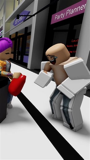 Rumi got nothing to eat then he helped her 😊🤨 #roblox #shorts