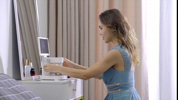 BeaverLAB Professional Smart Digital Microscope, 9'' IPS Touchscreen Display, 4K/60fps, 3 Sets of Optical Objectives, 1600x Magnification, for Kids and Adults