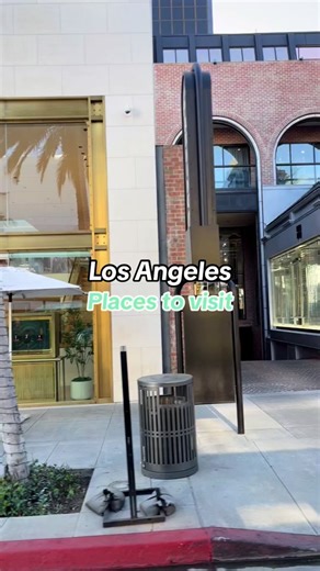 #Los Angeles 🇺🇸 Things to Do-Rodeo Drive 🌟 Don't miss out on Beverly Hills' top 5 attractions! Dive into luxury and glamor with these must-visit spots! 🌟 1️⃣ Walk down Rodeo Drive and indulge in high-end shopping and celebrity sightings. 2️⃣ Visit the iconic Beverly Hills Hotel, a Hollywood hotspot with timeless elegance and celebrity history. 3️⃣ Explore the picturesque Greystone Mansion and Park for stunning architecture and beautiful gardens. 4️⃣ Take a stroll along Beverly Gardens Park, 