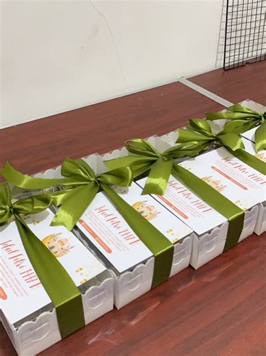 Perfecting Your Raya Hampers: Fudgy Brownies Included