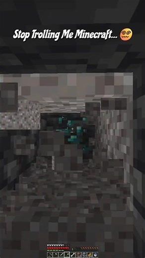 Minecraft Gravel Trolling Me...😫