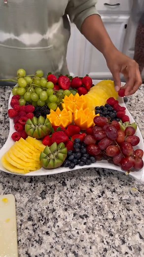 Make A Fruit Tray With Me Create a colorful, fresh fruit tray — perfect for snacks, parties, or a healthy treat! #fruittray #healthyrecipes #diyfood #snackideas #fruittart #fruitlover #easyrecipes #foryou #fyp #viral | Camille Louis Family | Facebook