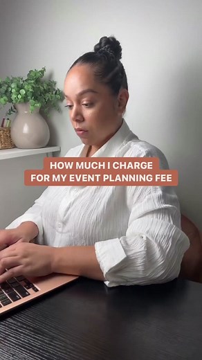 SAVE this for later 🌶️ 👉🏼 The idea is to charge a fee that would accommodate the time you spend planning. Download my Ultimate Event Planning Starter Kit! It includes a FREE copy of my Event Planning Fee E-Book, Contract 5 more Editable Templates you need for your Business, Follow Up Message Scripts so much more! COMMENT “Me” in the comments if you need this! Join the squad and hit that FOLLOW button! Let me help you! 🤩 #eventplanning #eventplanningtips #eventplanner #eventplanning101 #event