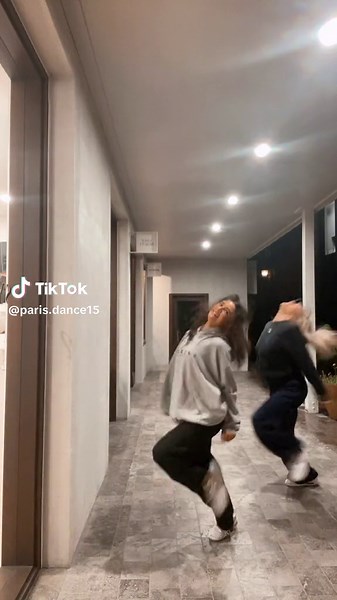 Learn Duo Dancing and Turns with These Dance Tutorials