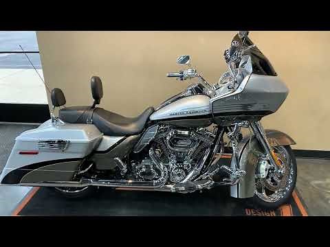 2009 Harley-Davidson CVO Road Glide in Stardust Silver and Titanium Dust-FLTRSE3