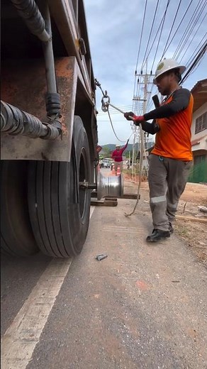 💪 Heavy-Duty Rope Winch for Power Line Construction! #Lineman #PowerLines #Construction #RopeWinch