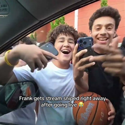 Frank gets stream sniped right away