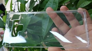 Samsung may have flipped the Note 9's dual camera and placed the finger reader right