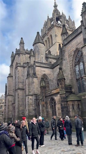 Edinburgh streets #shorts #shortsviral #scotland #britian #scottishphotography uk visitscotland