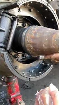 Change Your Truck's Bearing NOW and Save Time!