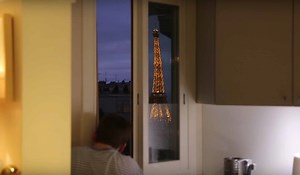 Spectacular View Of The Eiffel Tower Is All Done With Mirrors