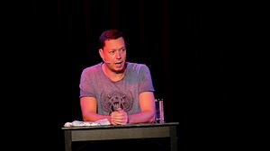 ***** Aktuell zur Fußball WM ***** Lauschangriff auf ein Treffen unserer Fußballlegenden Polster, Krankl, Prohaska & co jenseits der WM. Stimmwunder Alex Kristan begeistert das CasaNova-Publikum mit seinem Programm "LEBHAFT" | CasaNova Vienna