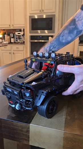 5.5K reactions · 277 shares | 3000pcs cool building blocks off-road vehicle, 1:8 car model, easy to assemble and easy to operate, festival gifts, birthday/Christmas, Halloween, Thanksgiving, New Year gifts | Speedbrix.toys | Facebook