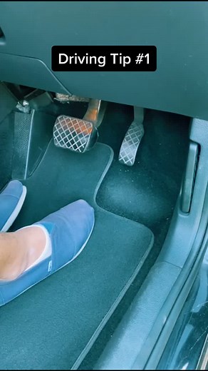 You’ll always get that one learner driver 😉 #driving #drivinglessons #drivingtest #theorytest #fyp