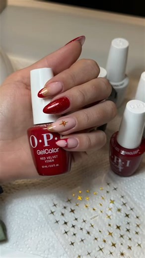 OPI France on Instagram: "Les manucures de fêtes n’ont jamais été aussi gourmandes 🍬✨ Dans ce tuto pro, @rivegauchebeautystudio sublime notre collection en édition limitée Good Enough to Treat avec un look scintillant, ultra-festif et gourmand à souhait. Parfait pour celles et ceux qui veulent des ongles aussi appétissants que leur dessert de réveillon. Pour ce look, elle a utilisé : ❤️ Red Velvet Vixen : un rouge intense, riche comme un gâteau red velvet 🍒 Spread the Cherry : un rouge paillet