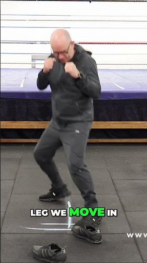 Mastering the Pendulum Step for the Usyk Style