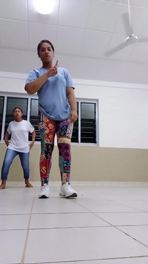 vonne (@vonne.lomu)’s videos with Kung Fu Beat - Chipz